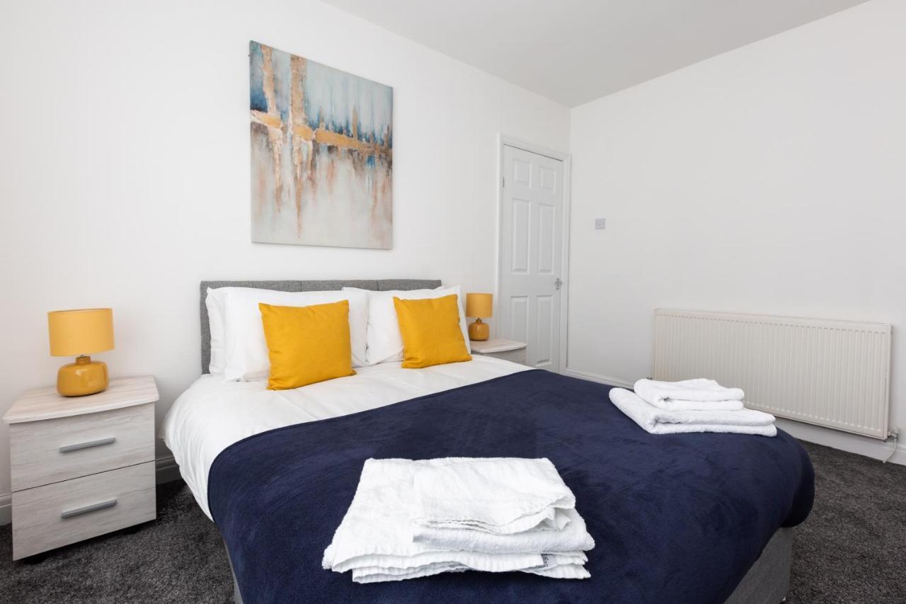 Connaught House - Wi-Fi, Parking, Contractors Villa Preston  Exteriör bild