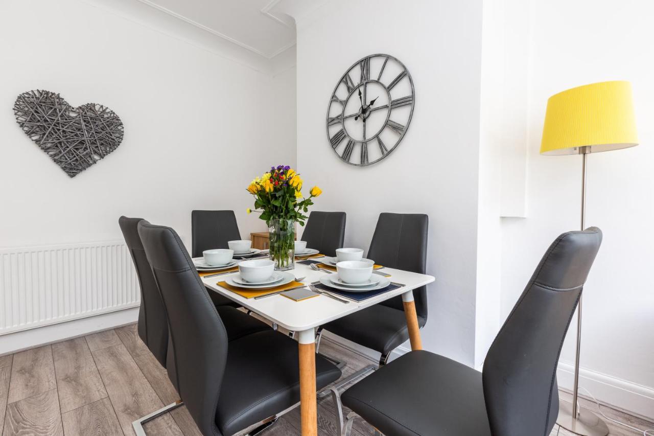 Connaught House - Wi-Fi, Parking, Contractors Villa Preston  Exteriör bild