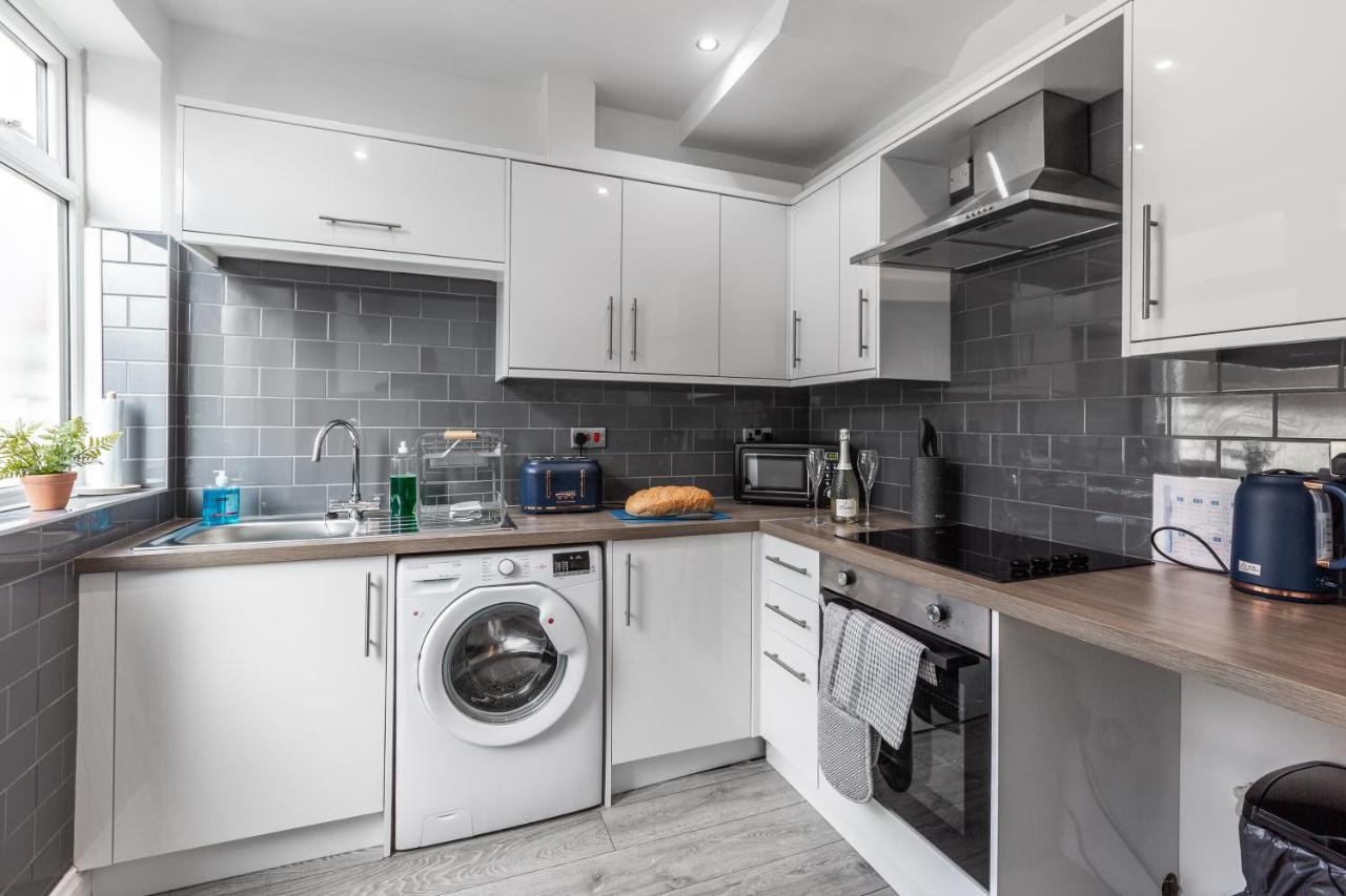 Connaught House - Wi-Fi, Parking, Contractors Villa Preston  Exteriör bild