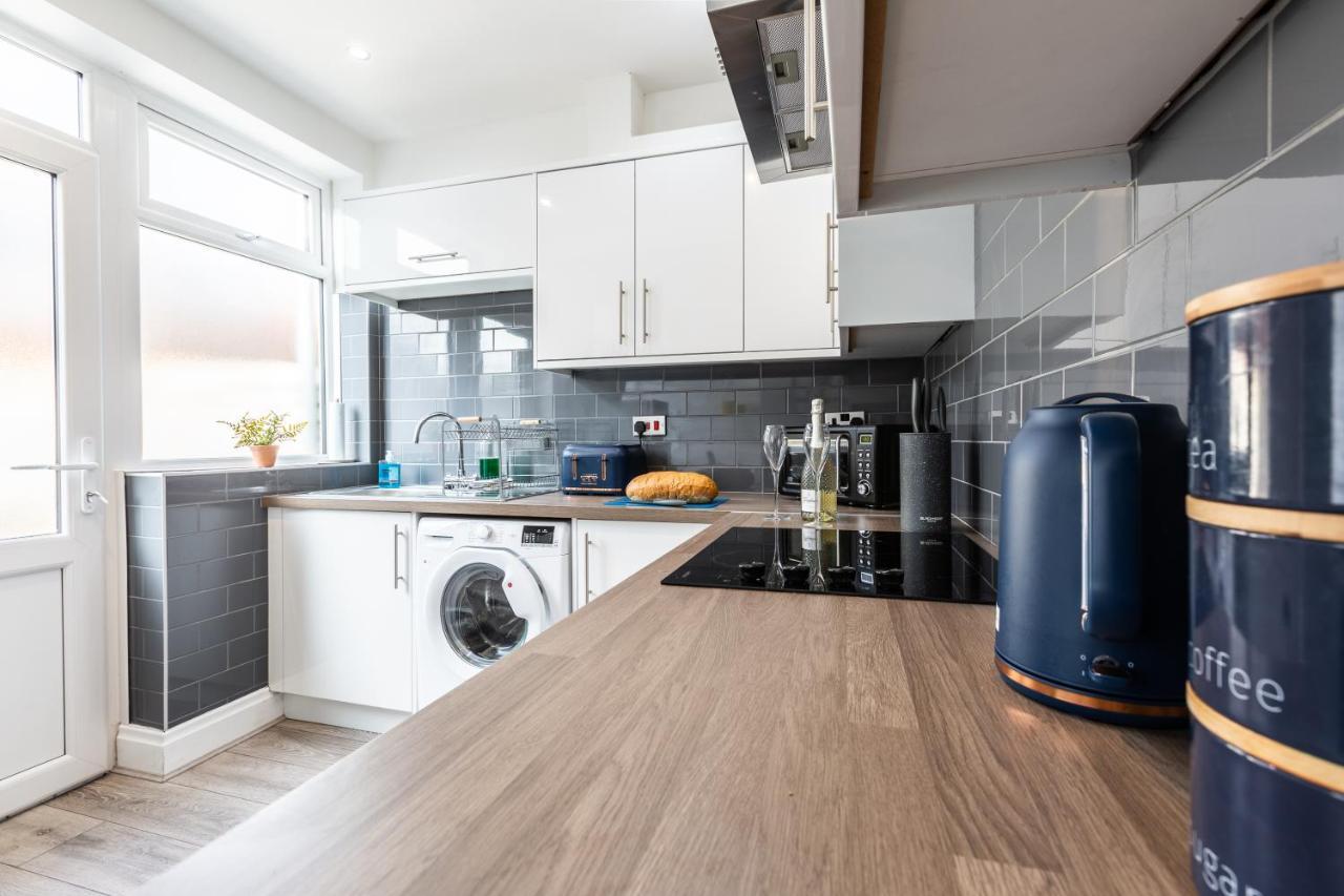 Connaught House - Wi-Fi, Parking, Contractors Villa Preston  Exteriör bild