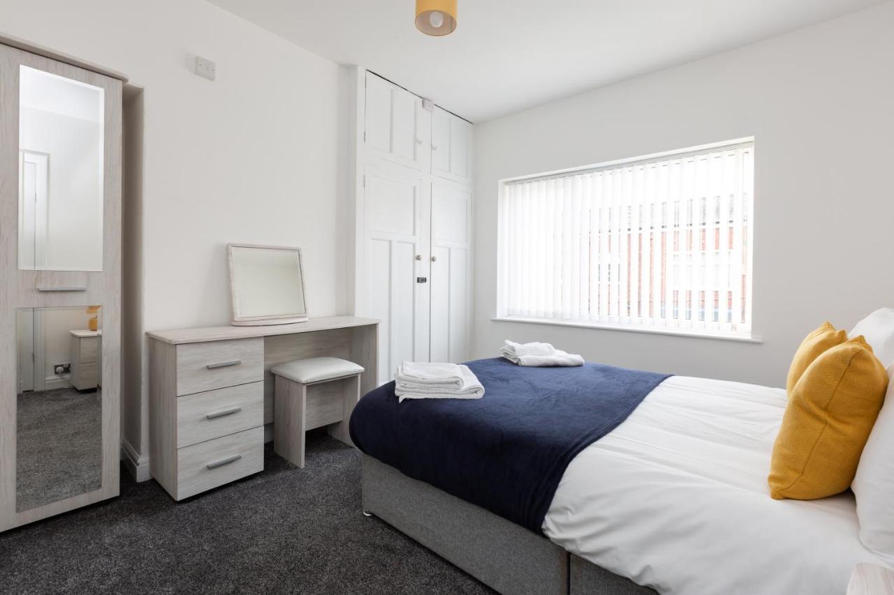 Connaught House - Wi-Fi, Parking, Contractors Villa Preston  Exteriör bild