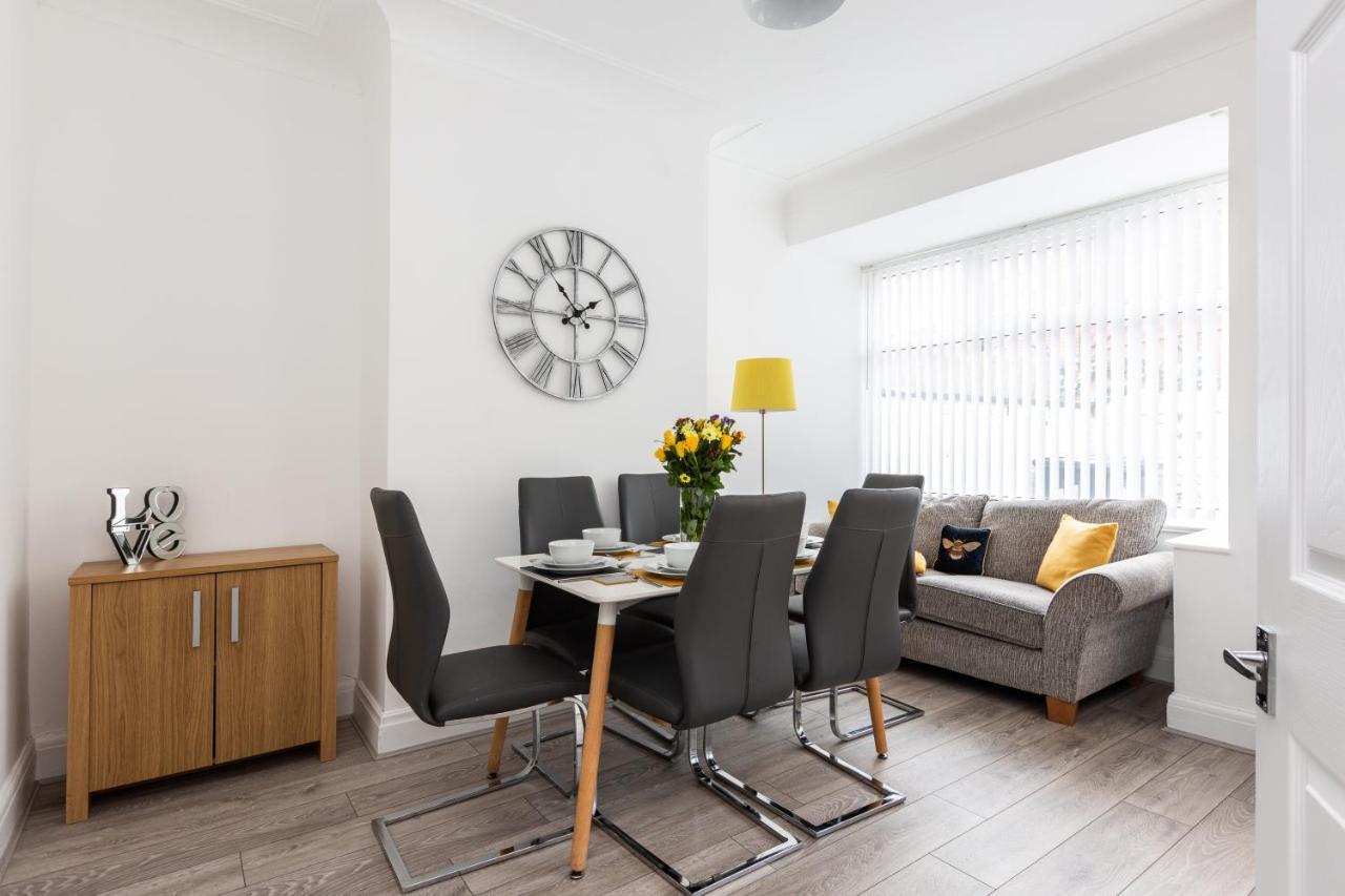 Connaught House - Wi-Fi, Parking, Contractors Villa Preston  Exteriör bild